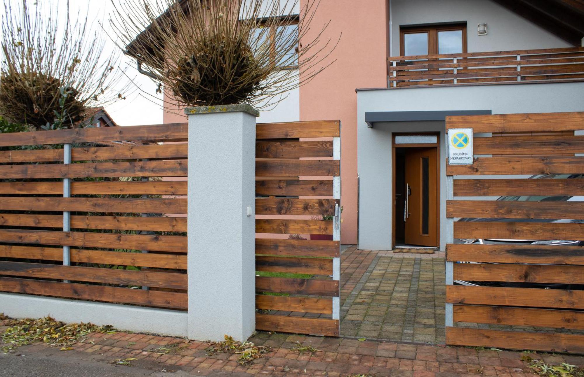 Apartman U Lesa Nové Jirny Exteriér fotografie