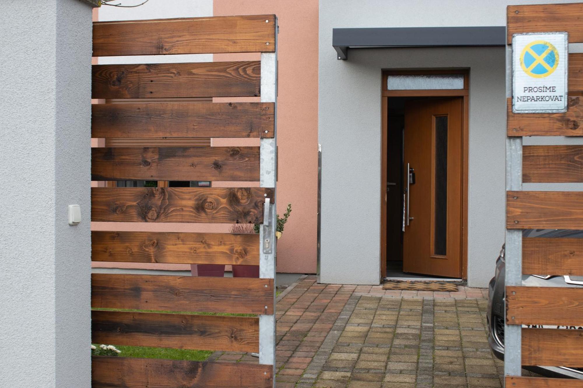 Apartman U Lesa Nové Jirny Exteriér fotografie